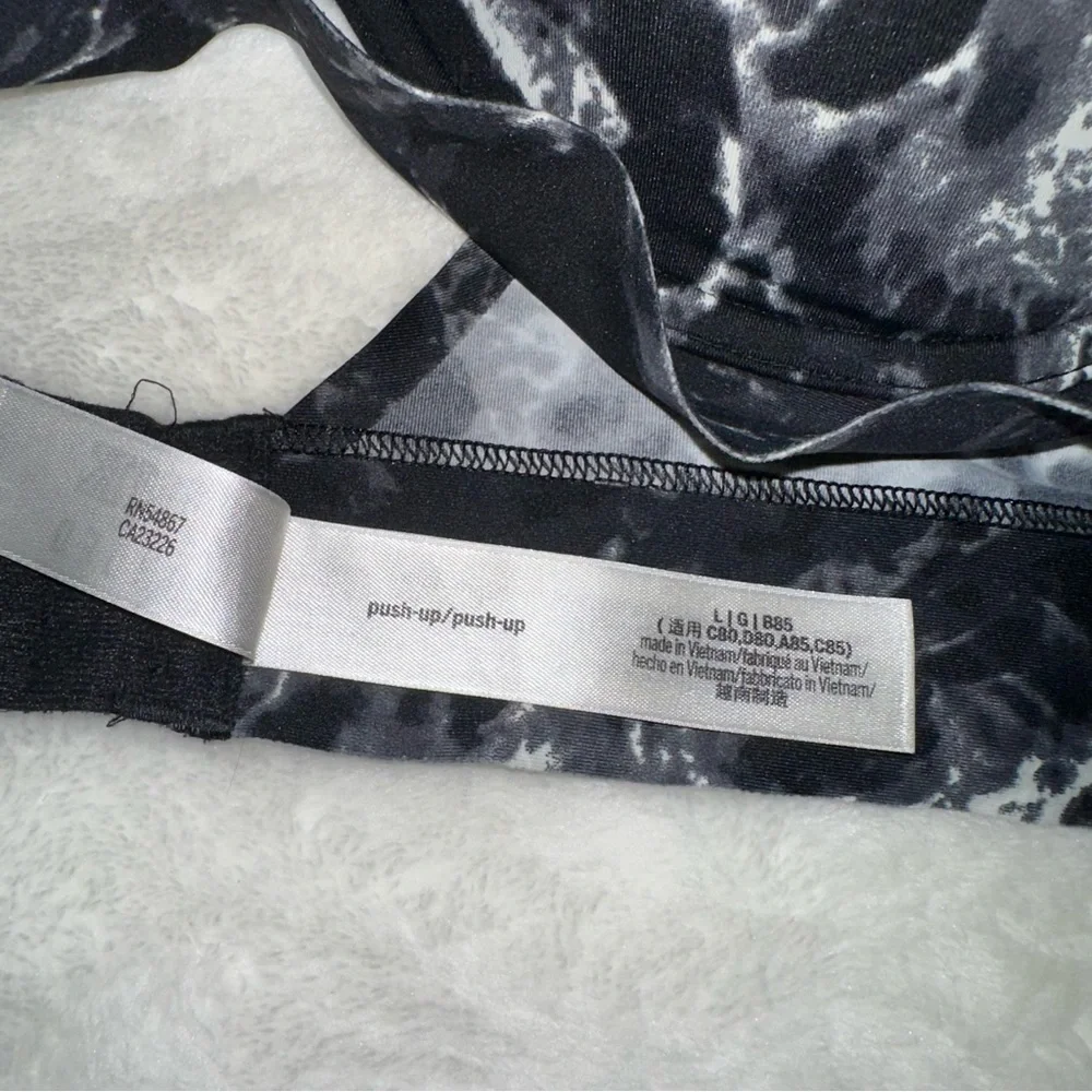 Victoria’s Secret PINK Bonded Push Up Bra! - Picture 4 of 4